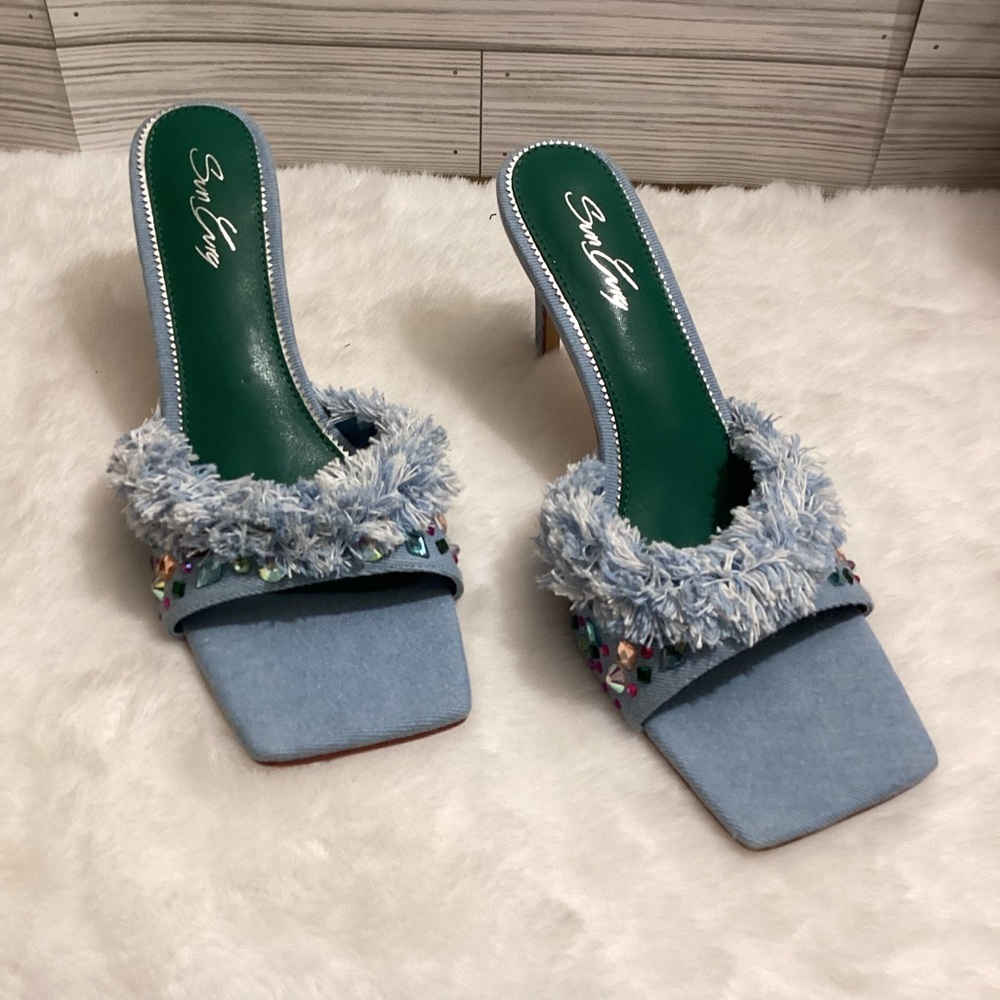 Women’s Classic Denim Rhinestones Modern Styling Open Toe Sandals Size 11